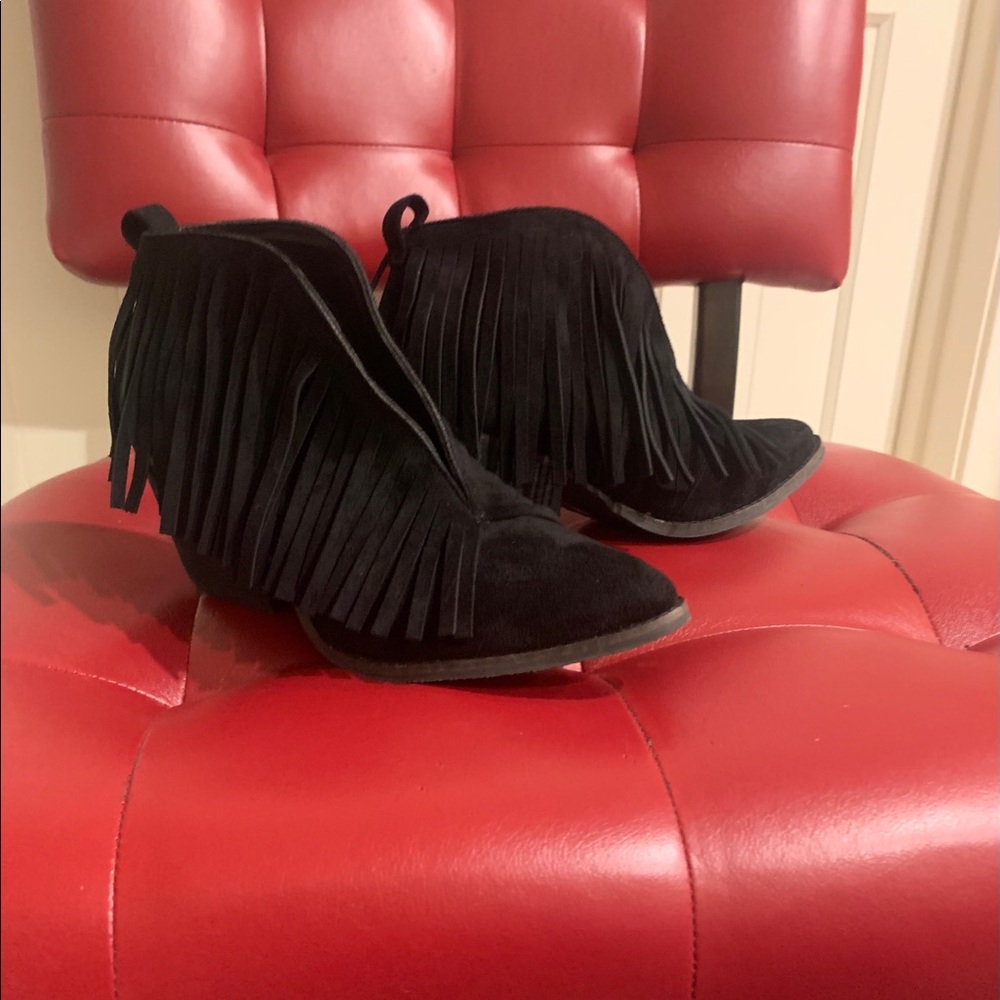 Coconuts by Matisse black fringe booties
